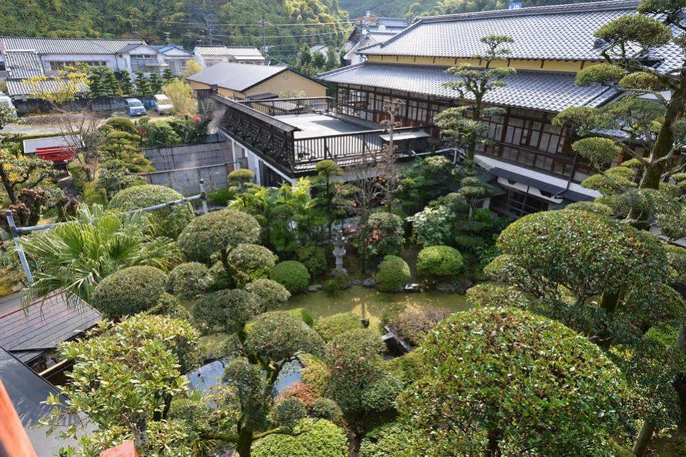 Hinagu Onsen Kinparo Hotel Jacusiro Kültér fotó