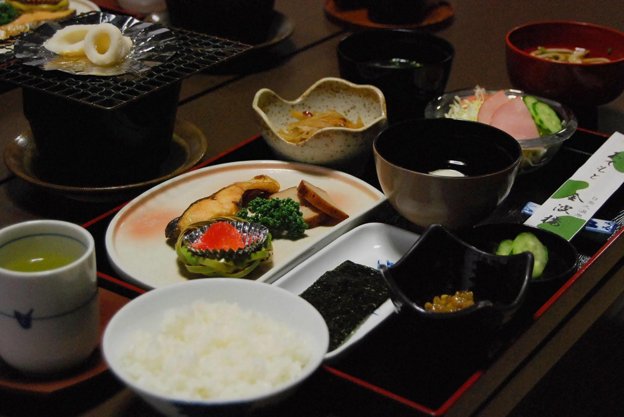 Hinagu Onsen Kinparo Hotel Jacusiro Kültér fotó