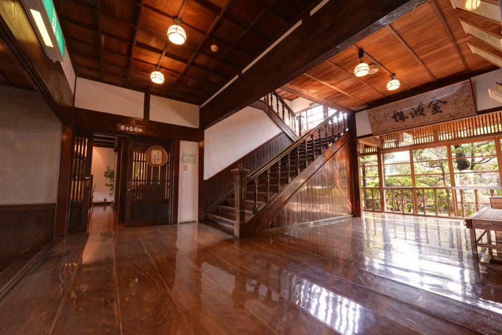 Hinagu Onsen Kinparo Hotel Jacusiro Kültér fotó